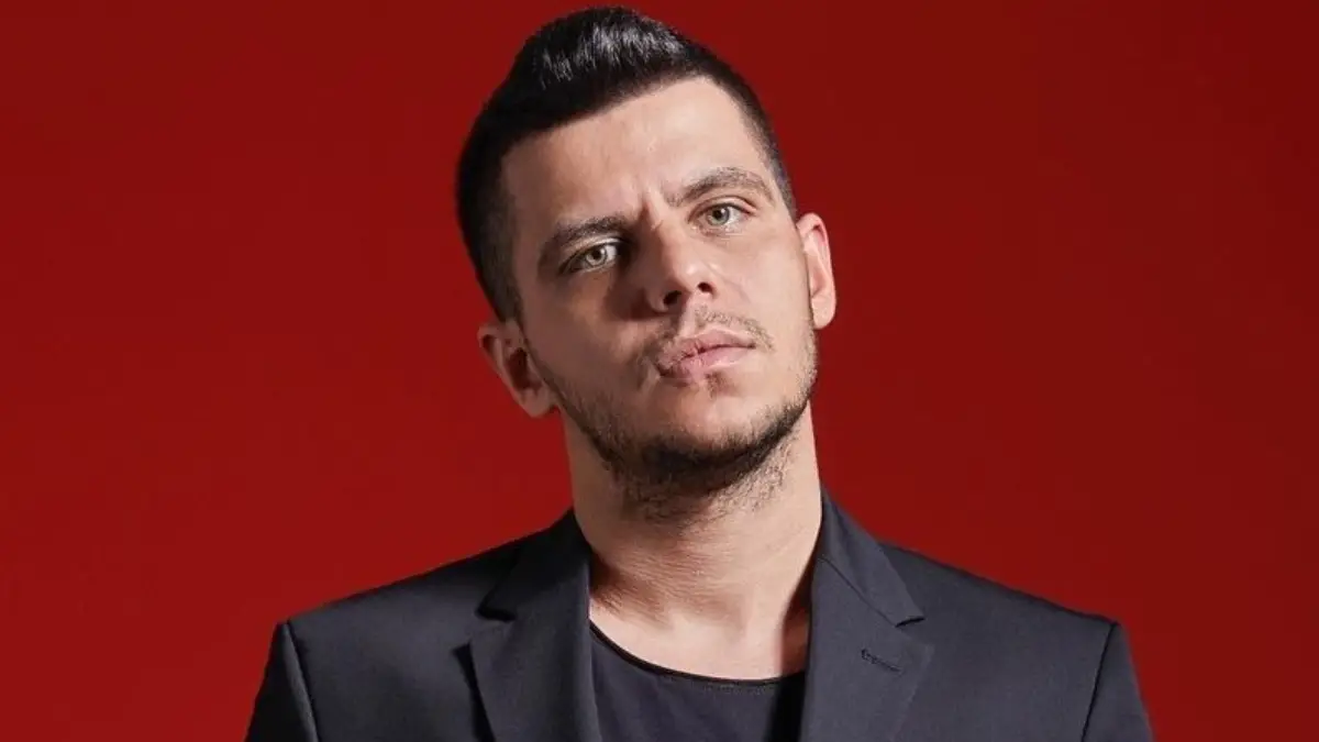 Bilal Sonses – Bir Gece Vardın Şarkı Sözleri
