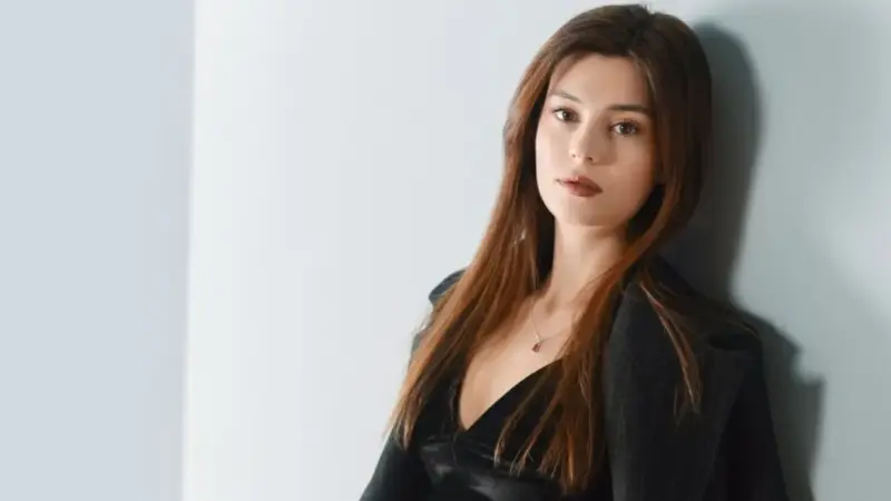 Elif Doğan – Bir Rüya Gördüm Şarkı Sözleri