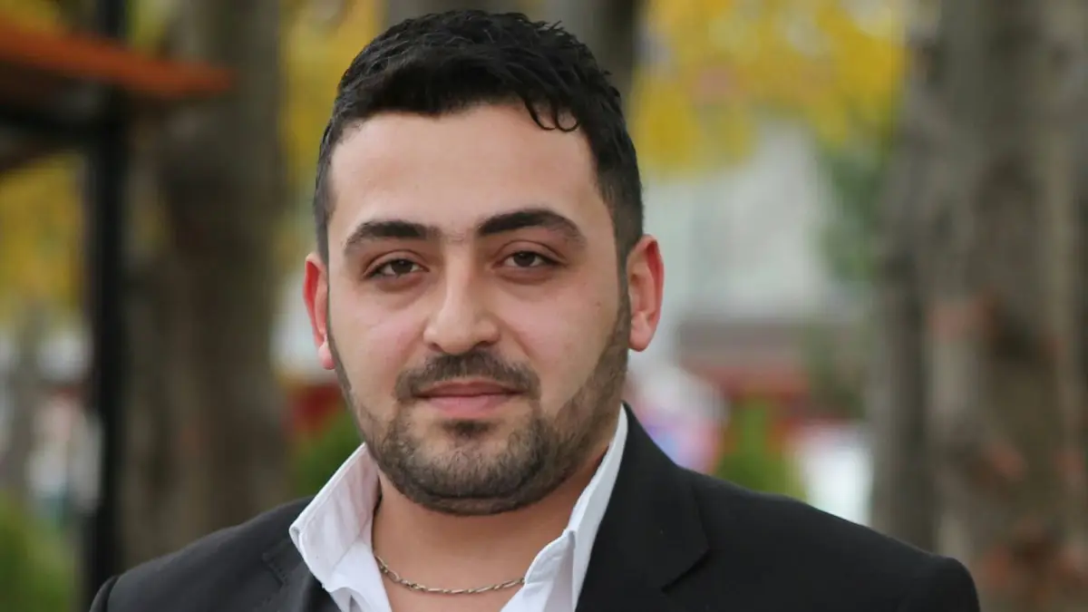 Mustafa Sürmeli – Seni Görmeyen Gözü Neyleyim İlahi Sözleri