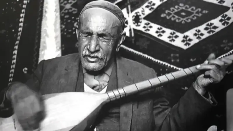 Aşık Veysel – Dostlar Beni Hatırlasın Türkü Sözleri