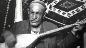 Âşık Veysel – Kara Toprak Türkü Sözleri