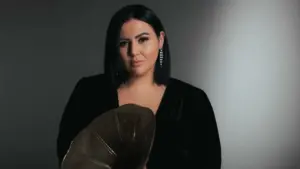 Esin Kaya – Bitti Mi Aşkımız Şarkı Sözleri