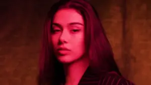 M Lisa – Dekor Şarkı Sözleri