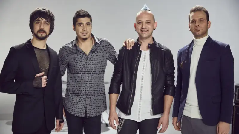 maNga – Işıkları Söndürseler Bile Şarkı Sözleri