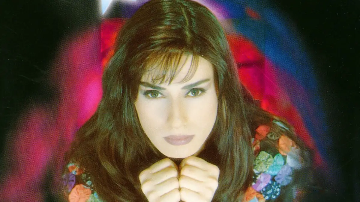 Yıldız Tilbe – Sana Kalbim Geçti Şarkı Sözleri