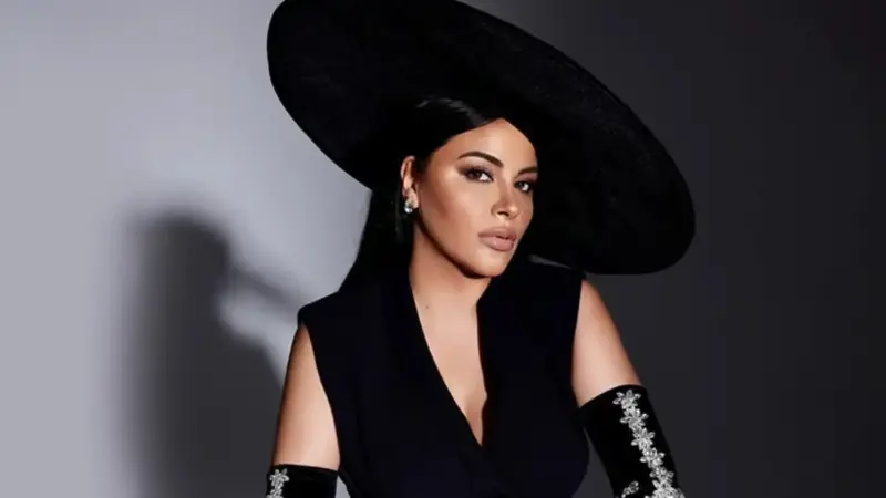 Zara – Yüce Dağ Başına Yağan Kar İdim Türkü Sözleri