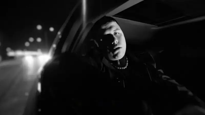 EGE! – Gelemez Şarkı Sözleri