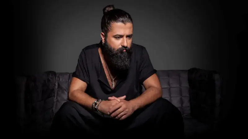 Koray Avcı – Yakarım Geceleri Şarkı Sözleri