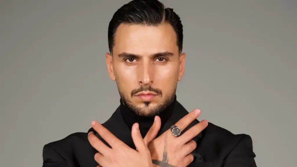 Siyam & Zara – Hasretinin Şerefine video