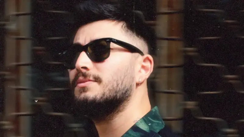 Yasir Miy – Teslim Ol Şarkı Sözleri