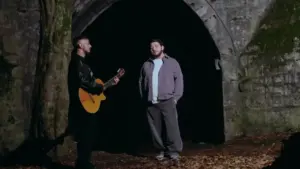 Ahiyan & Seçkin Türk – Yaşlandım Şarkı Sözleri