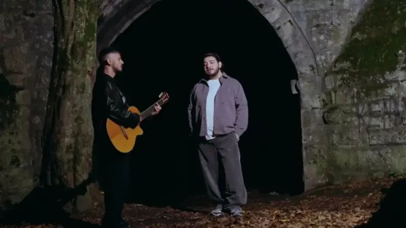 Ahiyan & Seçkin Türk – Yaşlandım Şarkı Sözleri