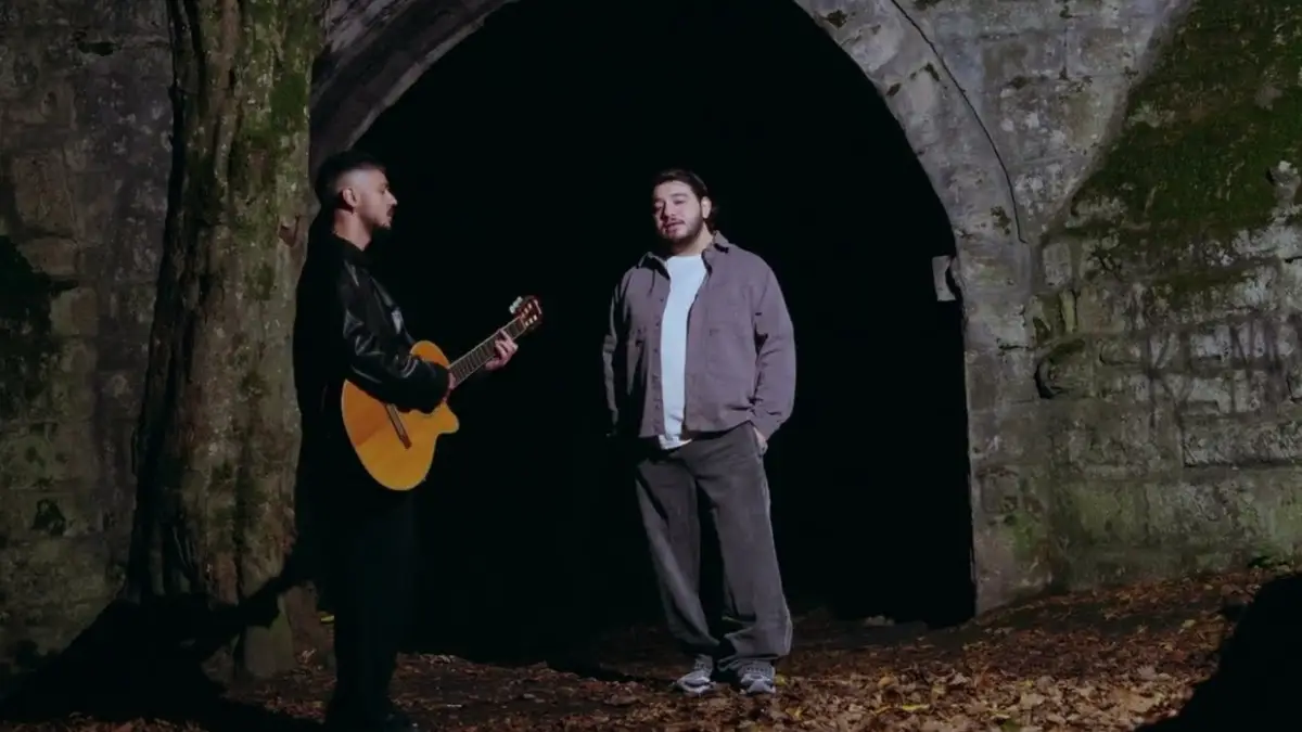 Ahiyan & Seçkin Türk – Yaşlandım Şarkı Sözleri