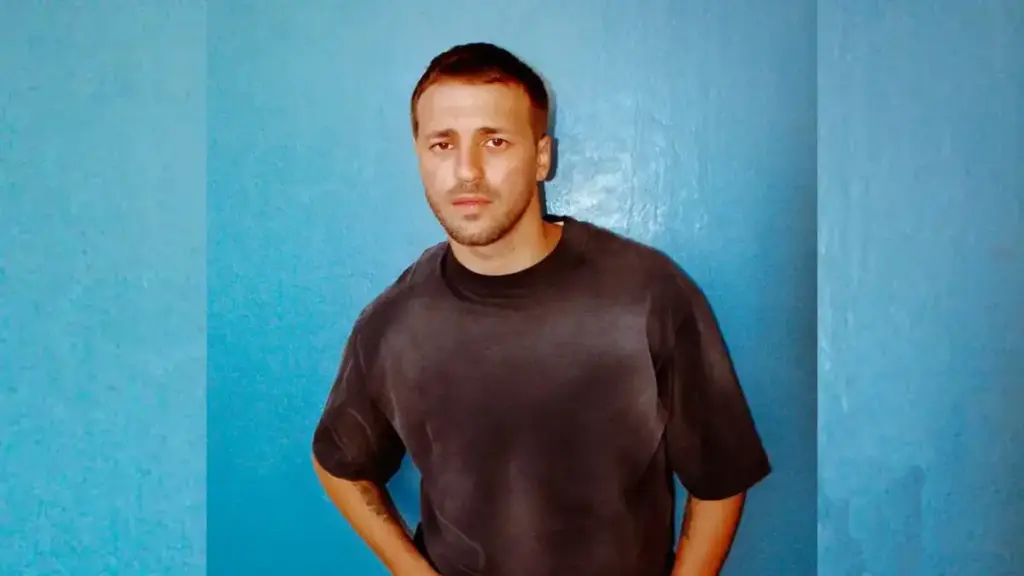 Anıl Durmuş – Artık Herkessin video