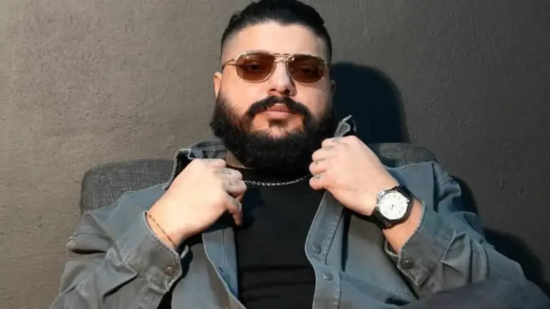 Ayaz Erdoğan – Döndüm O Yollardan Şarkı Sözleri