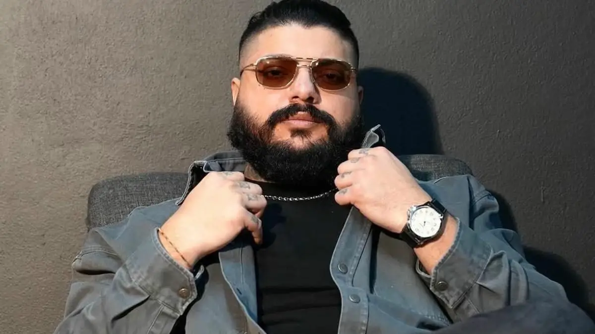 Ayaz Erdoğan – Döndüm O Yollardan Şarkı Sözleri