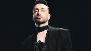 Mabel Matiz – Ben Sevdalı Sen Belalı Şarkı Sözleri