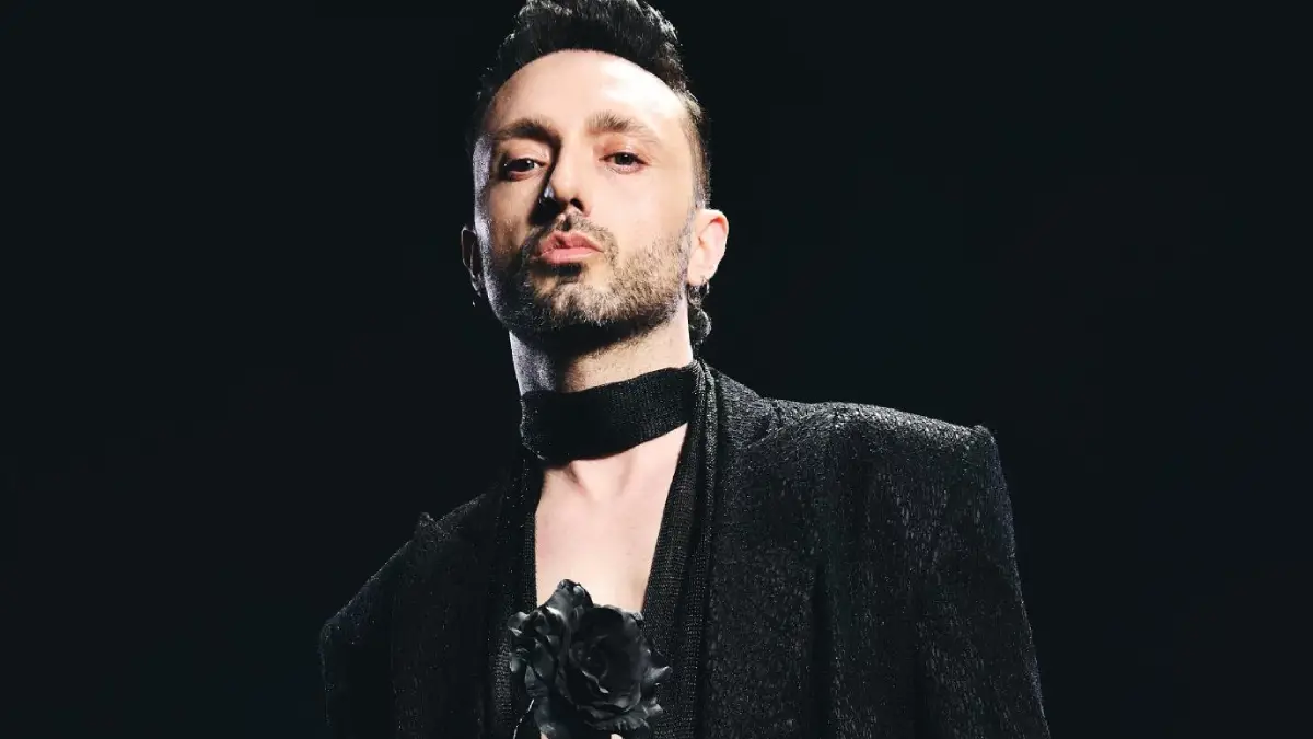 Mabel Matiz – Ben Sevdalı Sen Belalı Şarkı Sözleri