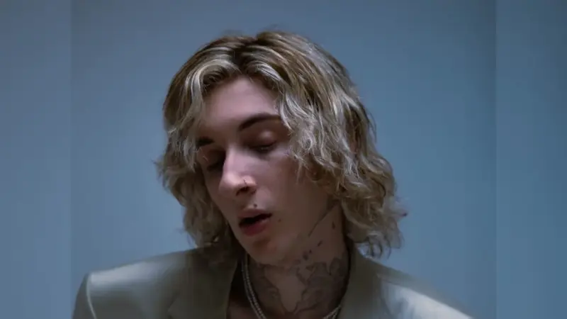 Mavi – 21 Şarkı Sözleri