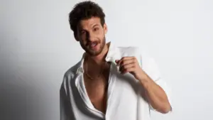 Mustafa Mert Koç – Borcu Var Şarkı Sözleri