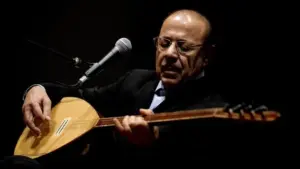 Neşet Ertaş – Seher Vakti Çaldım Yarin Kapısını Türkü Sözleri