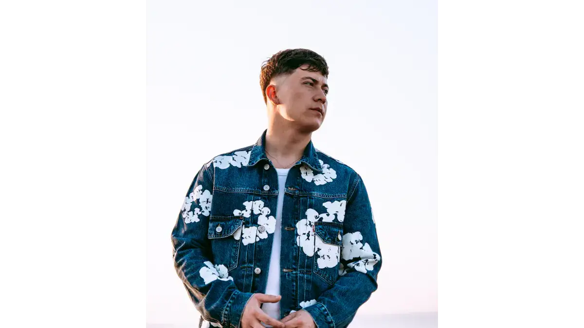 Poizi – Çok Güzel Gülüyorsun Şarkı Sözleri