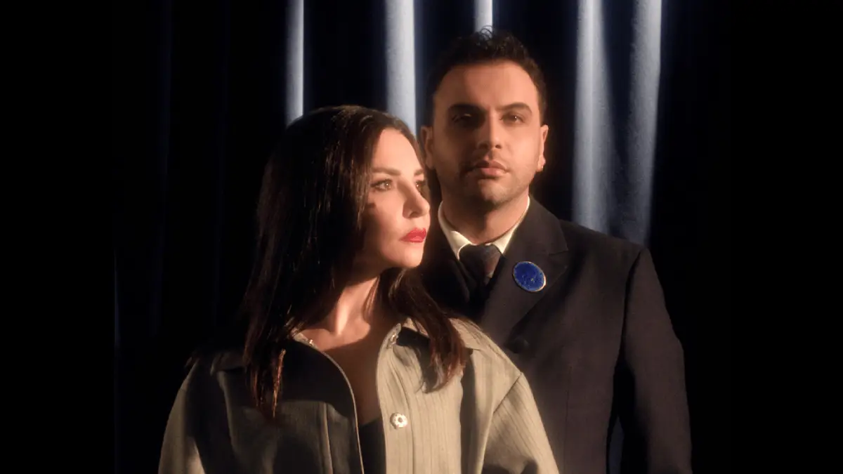 Salman Tin & Fatma Turgut – Yerin Dolmuyor Şarkı Sözleri