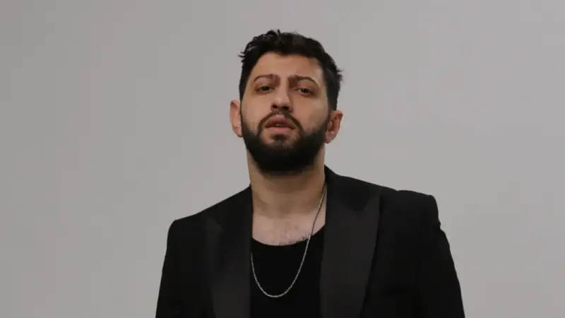 Burak Bulut – Herkes Gibi Şarkı Sözleri