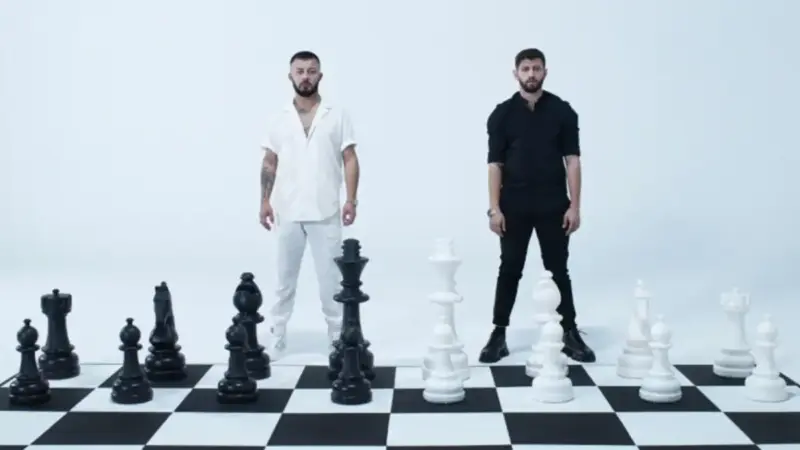 Burak Bulut & Kurtuluş Kuş – Herkes Duydu Şarkı Sözleri