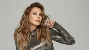 Funda Arar – Odalar Soğuk Şarkı Sözleri