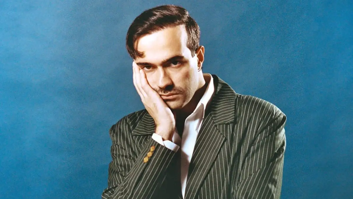 Mert Demir – Çırılçıplak Şarkı Sözleri