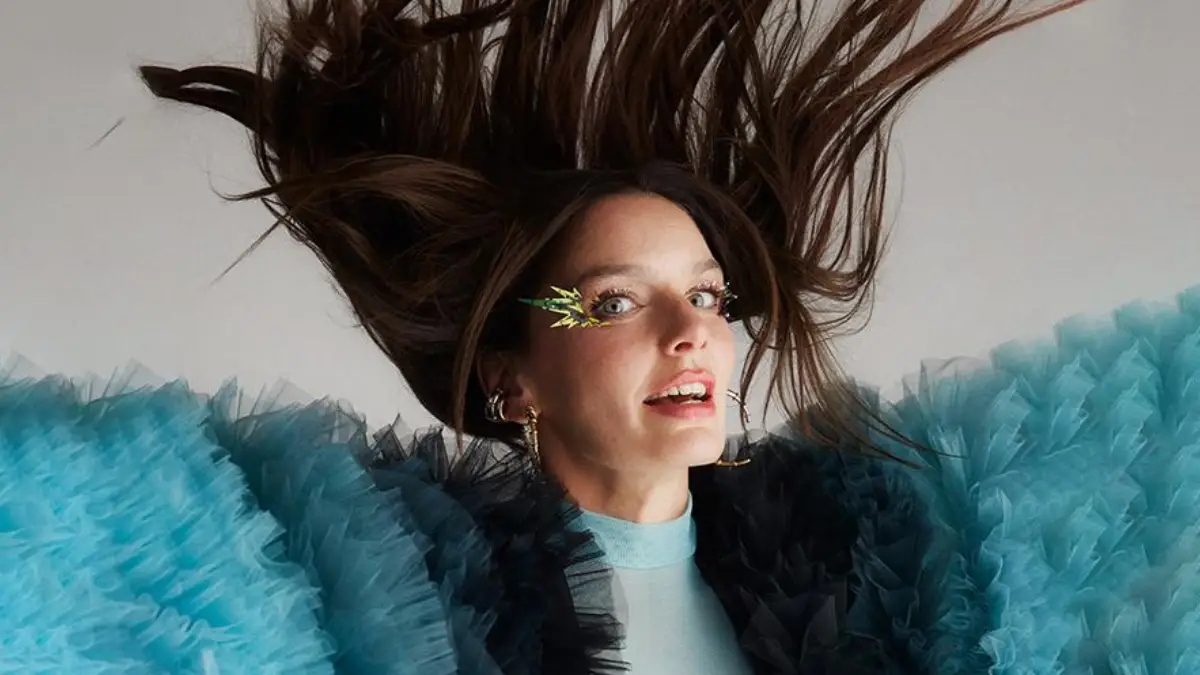 Nil Karaibrahimgil – Peri Şarkı Sözleri