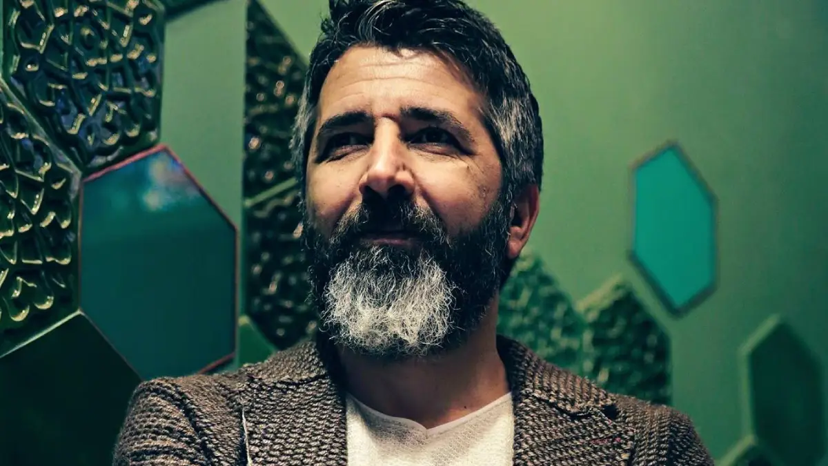 Ali Kınık – Yalnız Değilsin Şarkı Sözleri