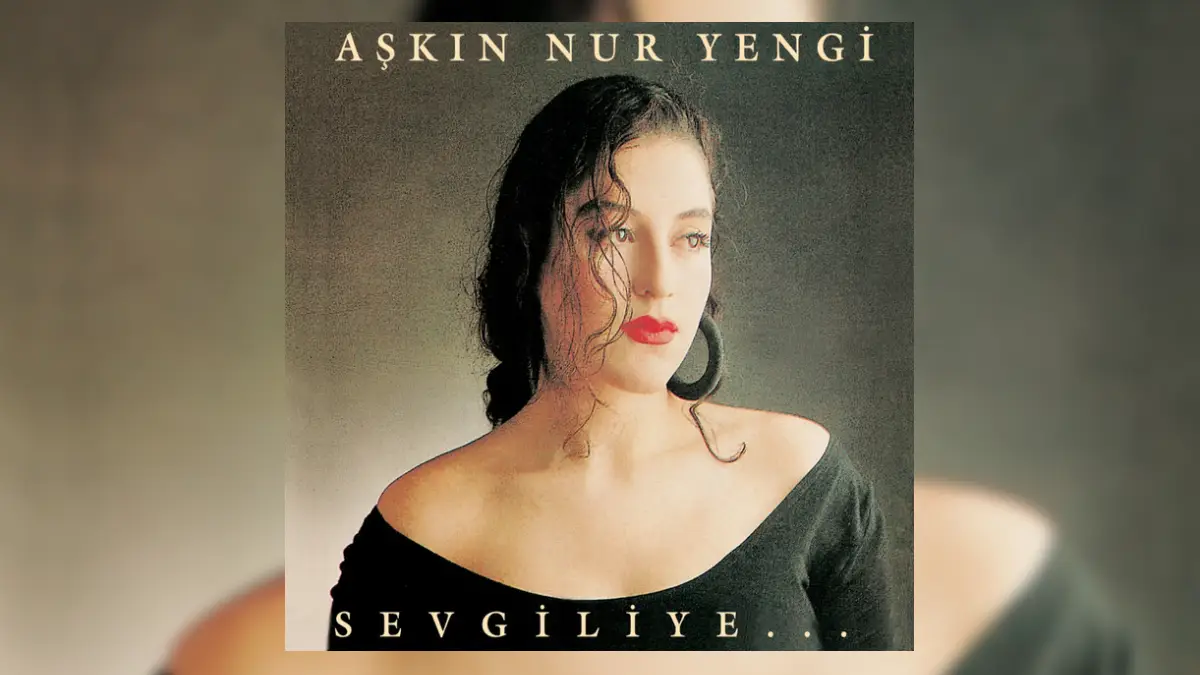Aşkın Nur Yengi – Ayrılmam Şarkı Sözleri