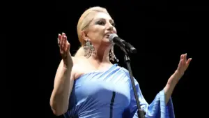 Muazzez Ersoy – Ayva Çiçek Açmış Şarkı Sözleri