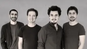 Pinhani – Dön Bak Dünyaya Şarkı Sözleri