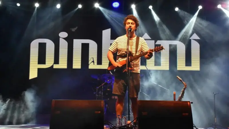 Pinhani – Sevmekten Usanmam Şarkı Sözleri