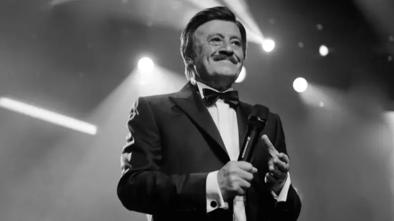 Selami Şahin – Özledim Her Şeyini Şarkı Sözleri