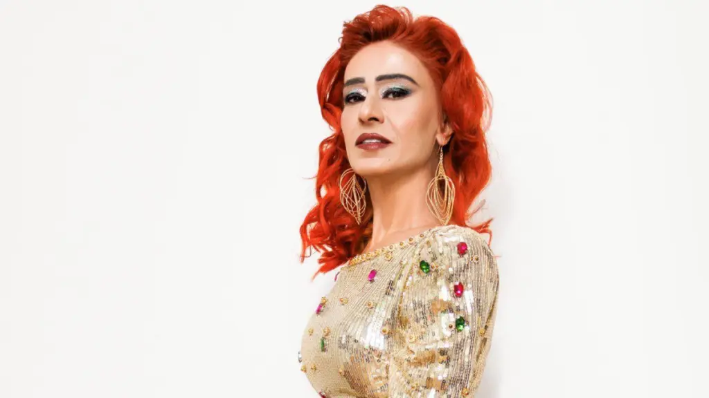 Yıldız Tilbe – Aşka Doyamadığım Şarkı Sözleri