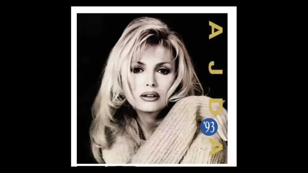 Ajda Pekkan – Sarıl Bana Şarkı Sözleri