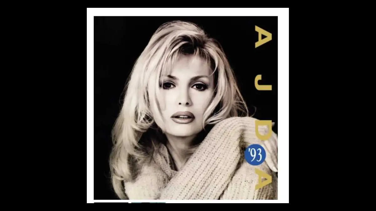 Ajda Pekkan – Sarıl Bana Şarkı Sözleri