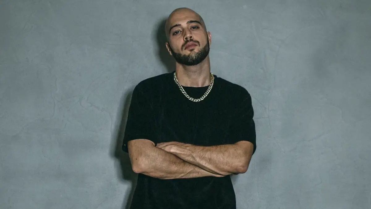 Ben Fero – Demet Akalın video