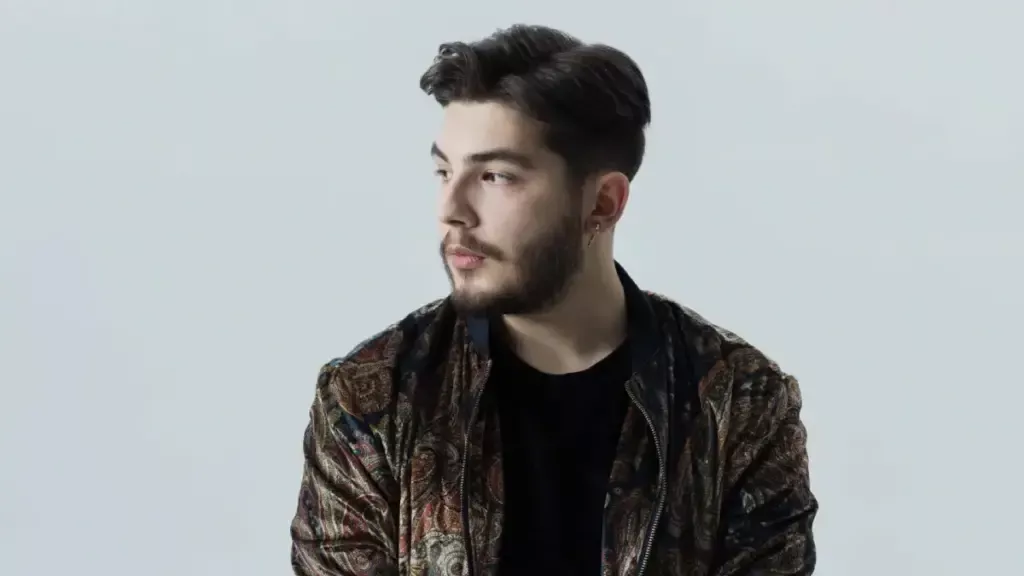 Berkay Altunyay – Yan Ben Gibi Şarkı Sözleri