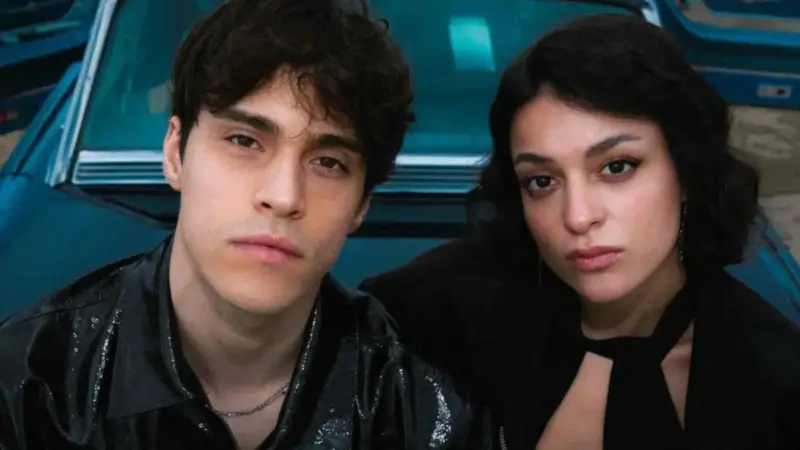 Ege Can Sal & Sena Şahin – Üzgünüm Aşkım Şarkı Sözleri