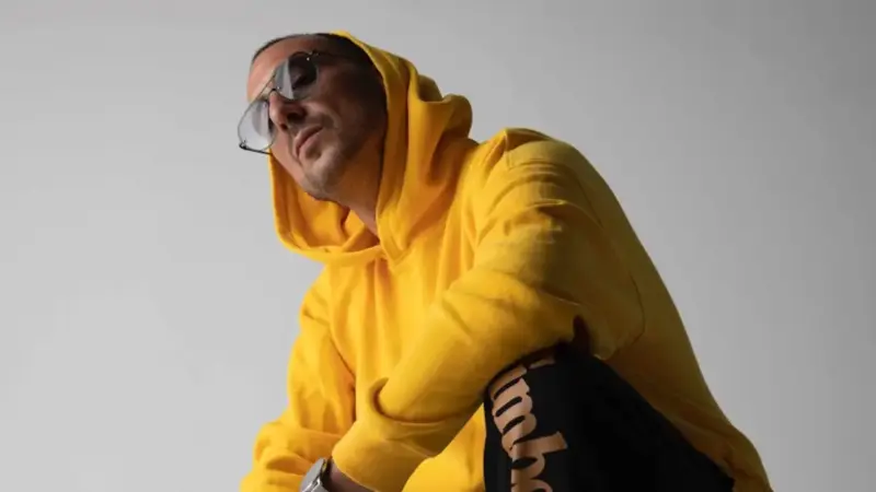 ege çubukçu kırmızı şarkı sözleri