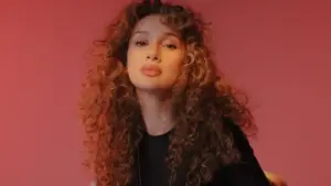 Mela Bedel – Yolda Bıraktın Şarkı Sözleri