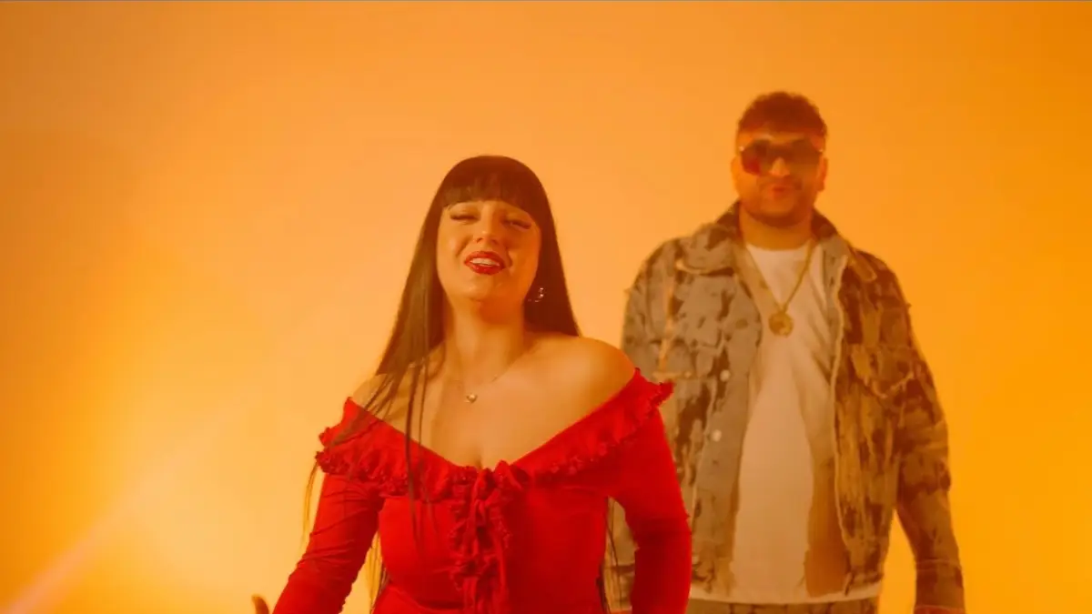 Gizo & Şenol Evgi – İyi Ki Sen video