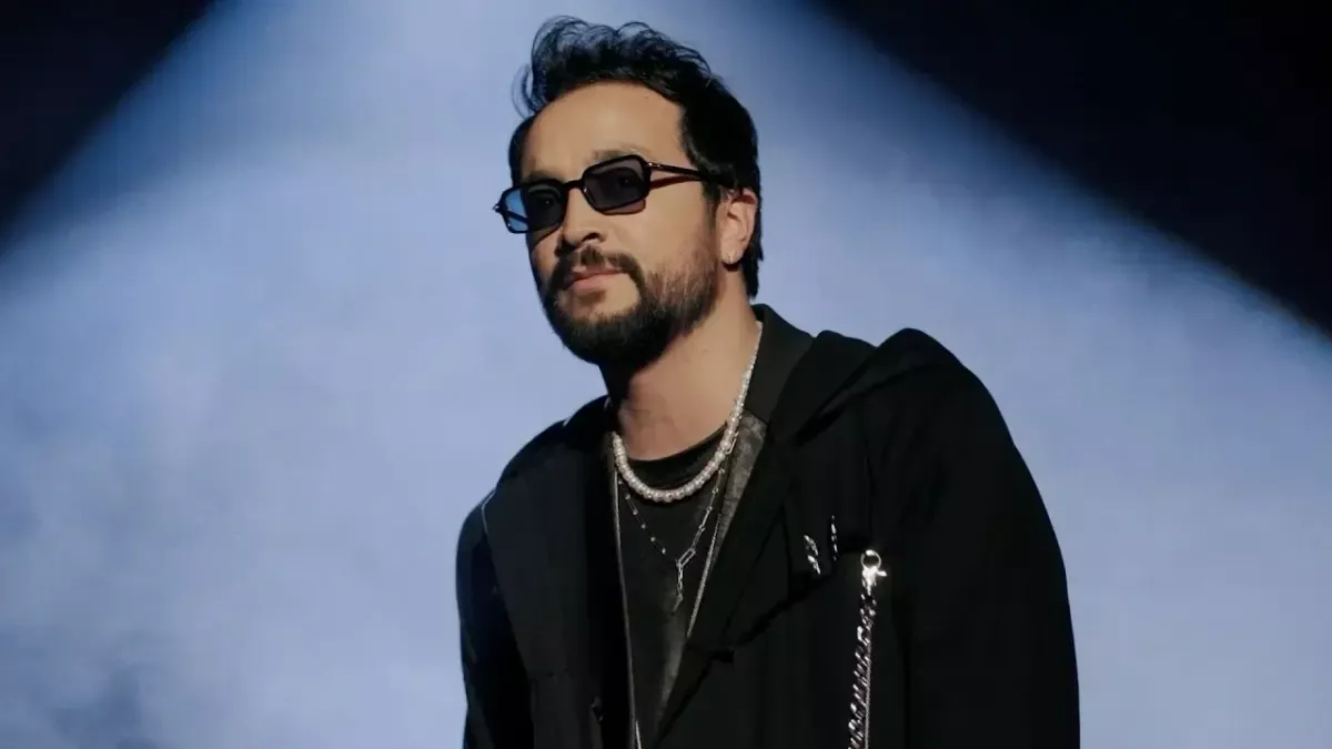 Zemin Kat – Ben Sana Hayrandım video