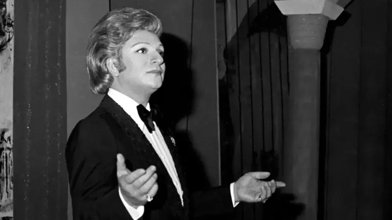 zeki müren inleyen nağmeler sözleri