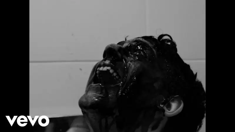 aksan sanırım yaşlanıyorum şarkı sözleri